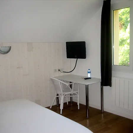 Acacia Nancy Sud Luneville Hotel