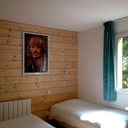 Acacia Nancy Sud Luneville Отель 2*