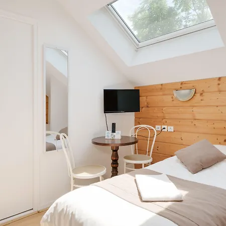 Acacia Nancy Sud Luneville 2*