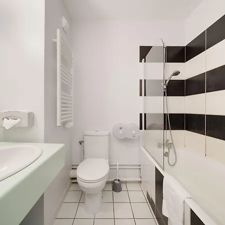 Acacia Nancy Sud Luneville Hotel 2*