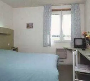 Acacia Nancy Sud Luneville Hotel 2*