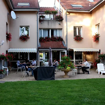 Hotel Acacia Nancy Sud Luneville 2*