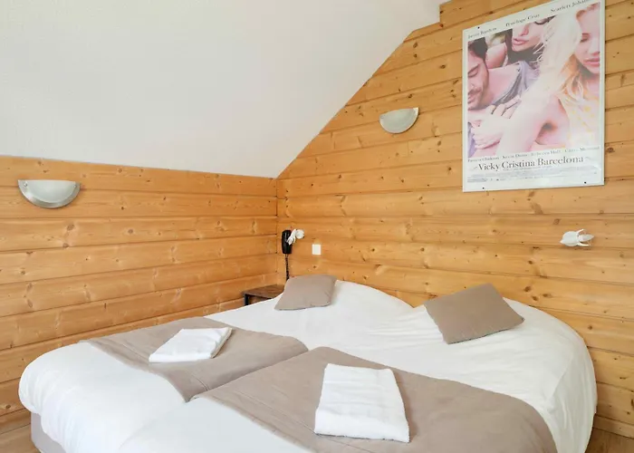 Acacia Nancy Sud Luneville Hotel 2*