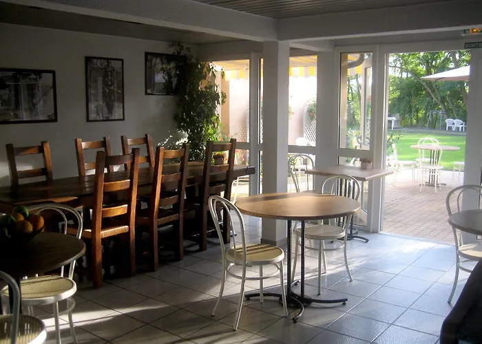 Hotel Acacia Nancy Sud Luneville 2*