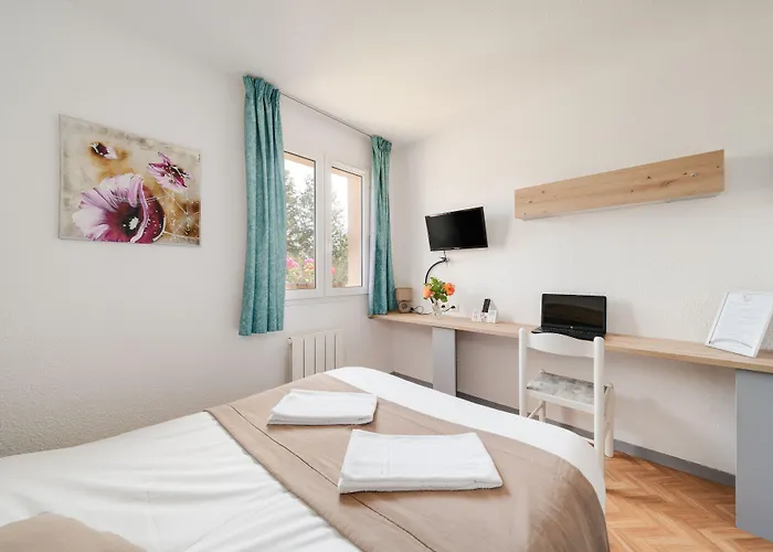 Acacia Nancy Sud Luneville Hotel