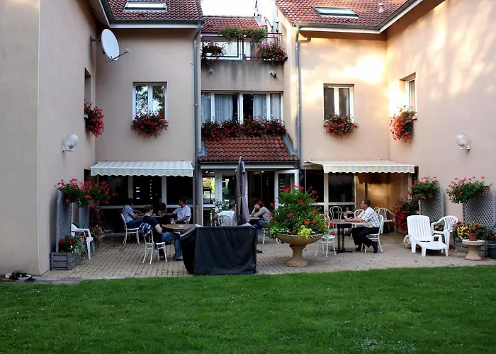 Hotel Acacia Nancy Sud Luneville 2*